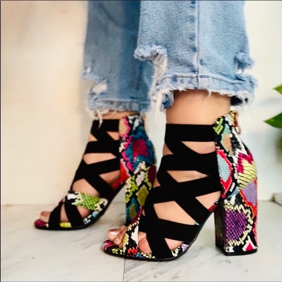 (LAST PAIR) YOKI - MULTI SNAKE CHUNKY HEELS - Picture 3 of 4
